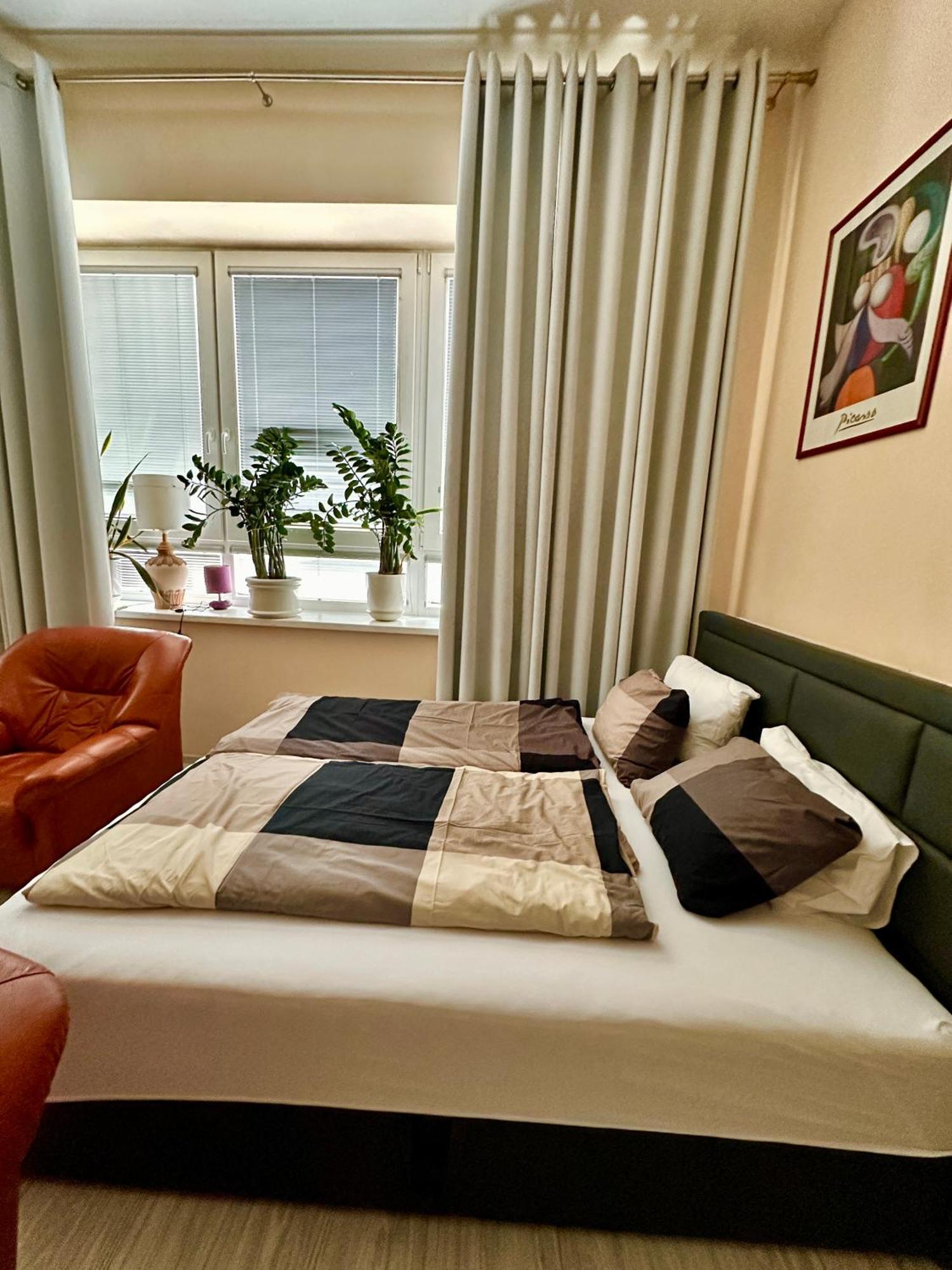 Princess Main Square Apartment Попрад Екстер'єр фото