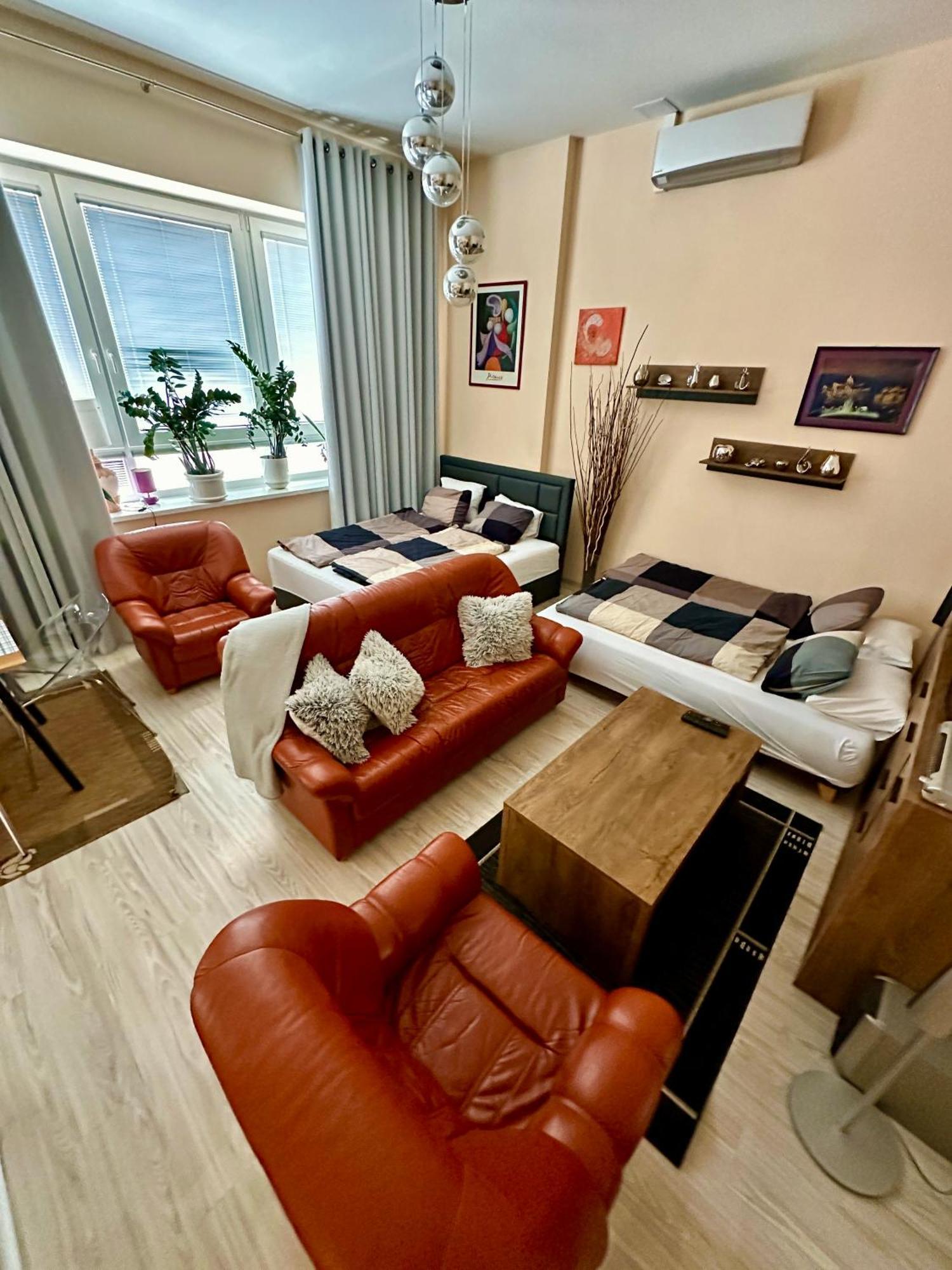 Princess Main Square Apartment Попрад Екстер'єр фото
