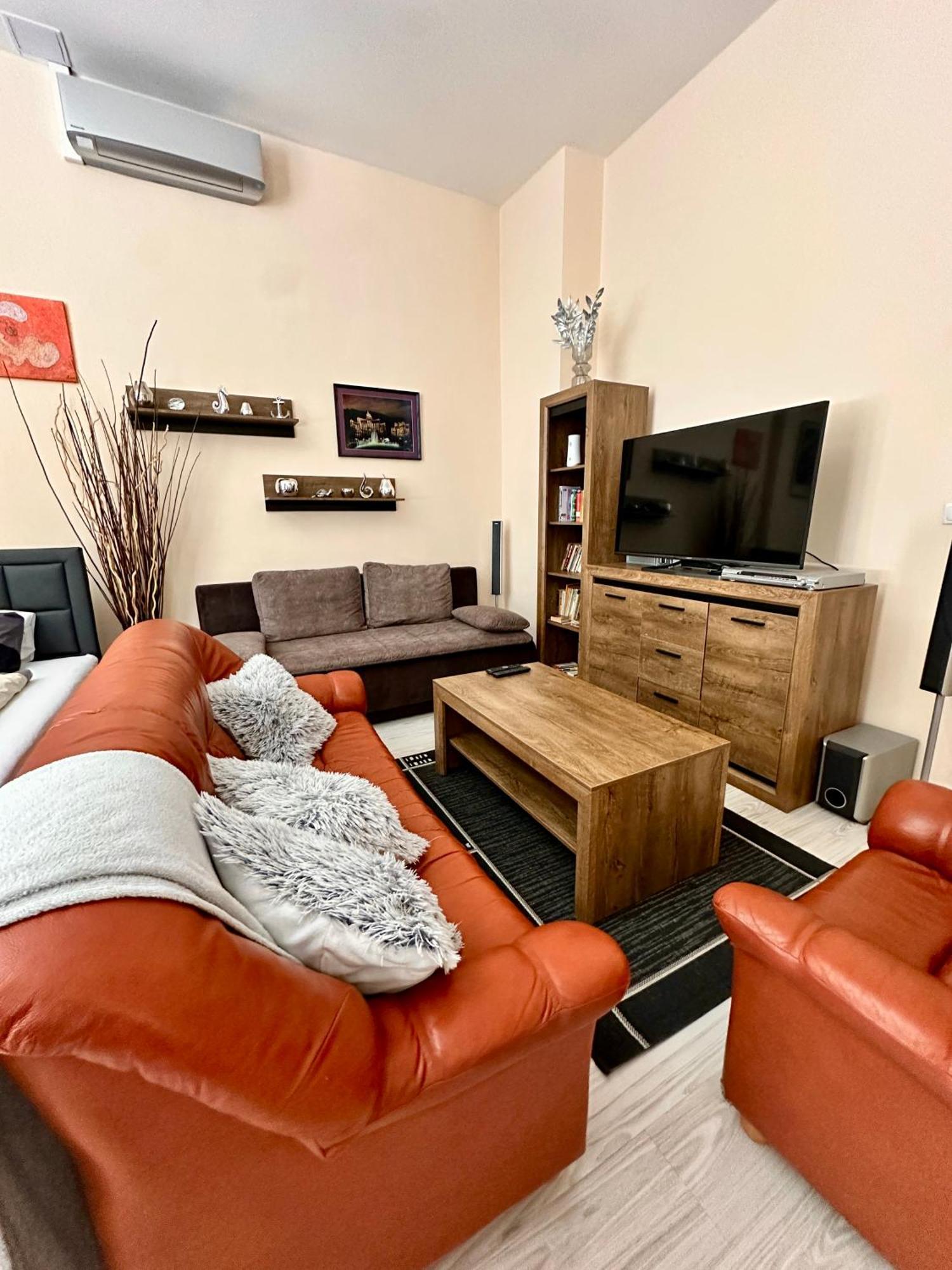 Princess Main Square Apartment Попрад Екстер'єр фото