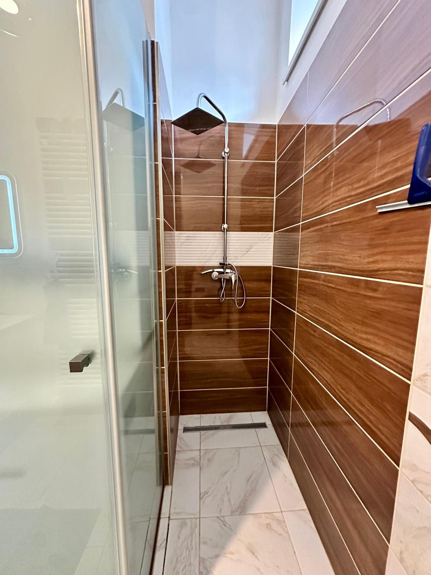 Princess Main Square Apartment Попрад Екстер'єр фото