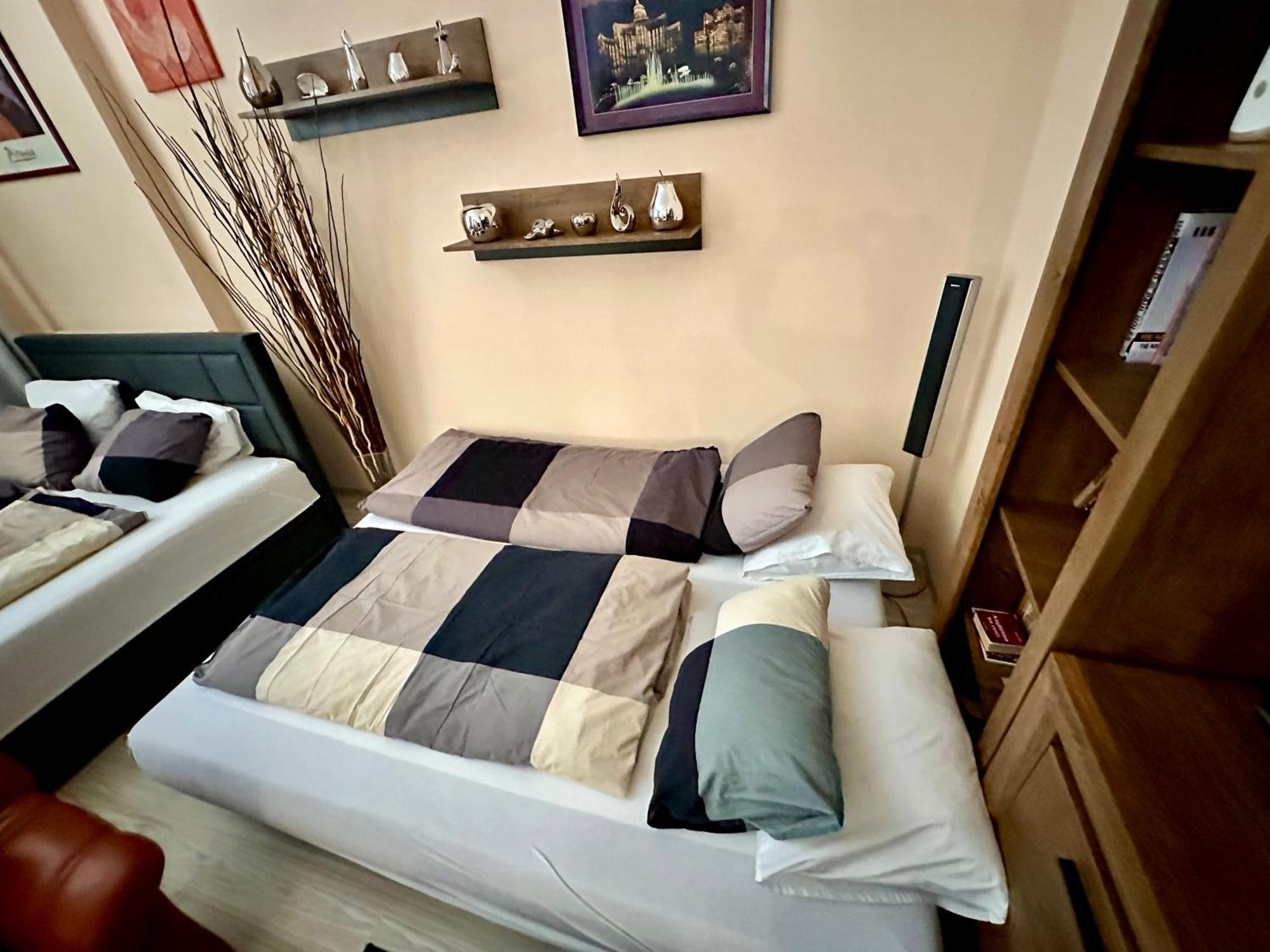Princess Main Square Apartment Попрад Екстер'єр фото